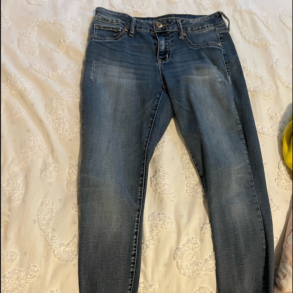 Blue skinny jeans